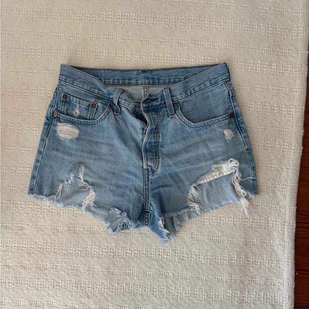 Levi’s 501 denim cut off jean shorts - Size 28